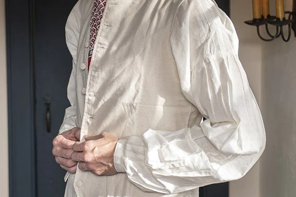 White Linen Waistcoat - Image 3